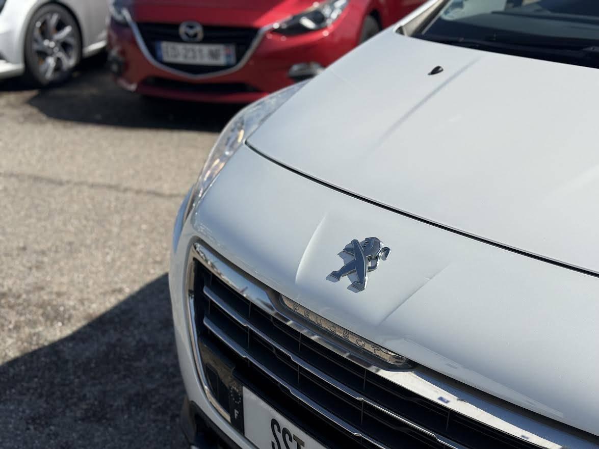 PEUGEOT 3008 HYBRID4