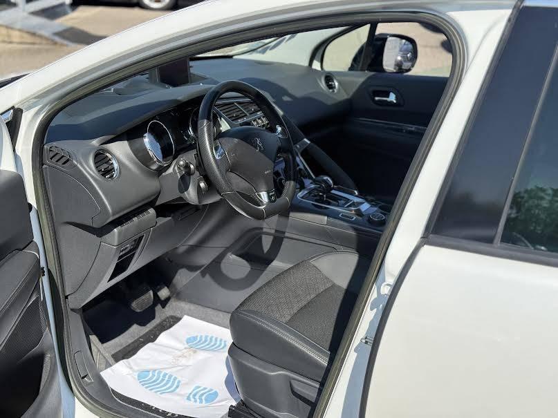 PEUGEOT 3008 HYBRID4