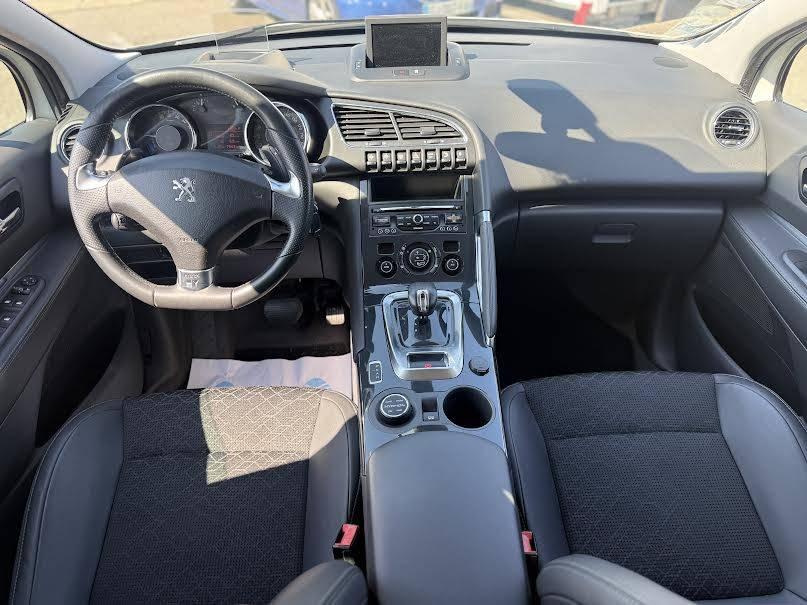 PEUGEOT 3008 HYBRID4