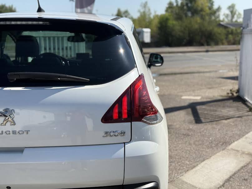 PEUGEOT 3008 HYBRID4