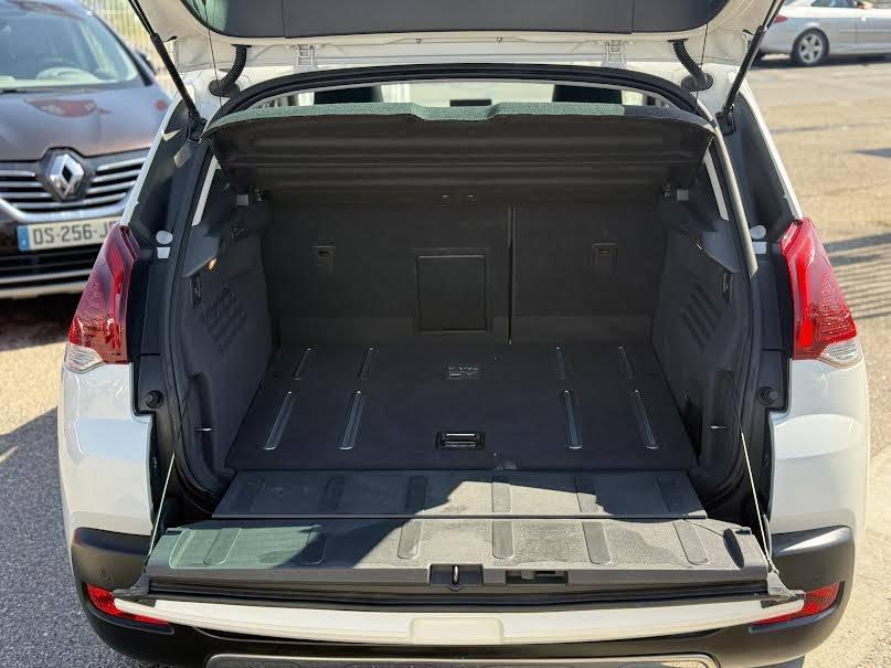 PEUGEOT 3008 HYBRID4