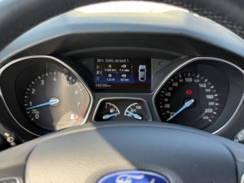 FORD FOCUS