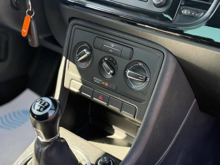 VOLKSWAGEN COCCINELLE