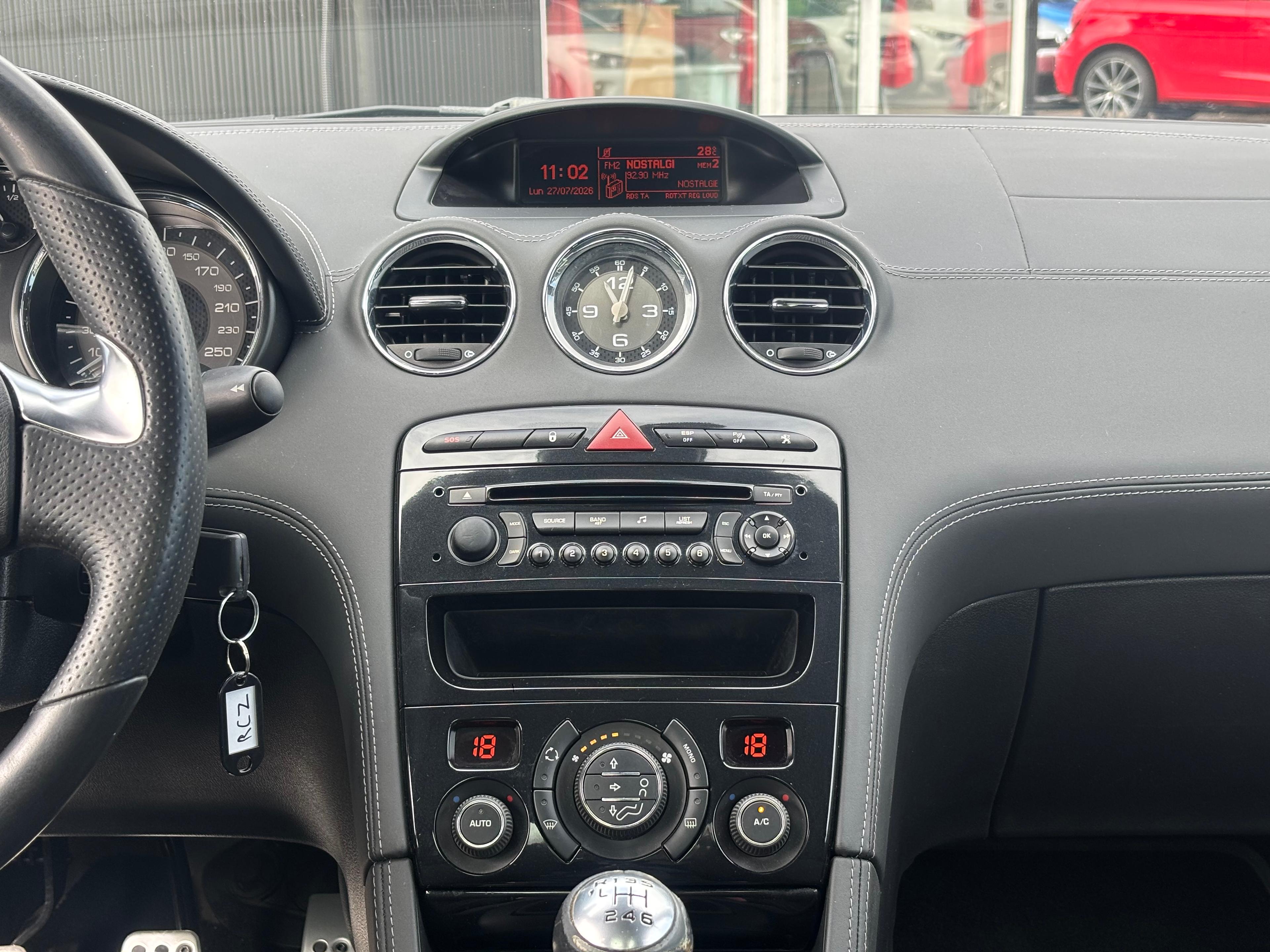 PEUGEOT RCZ
