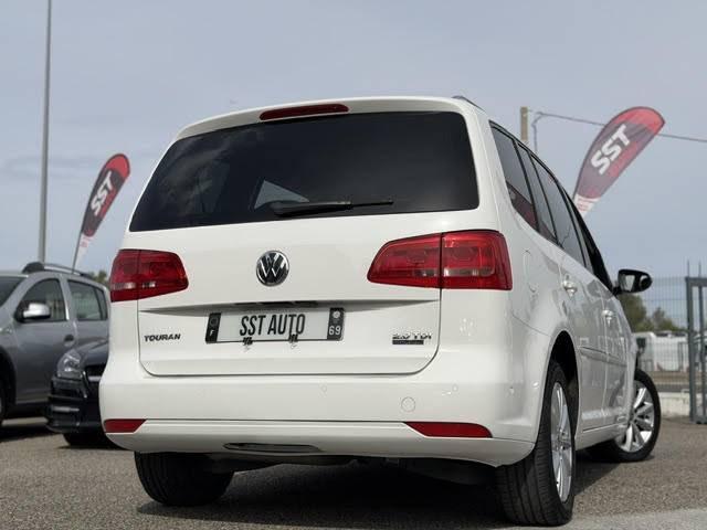 VOLKSWAGEN TOURAN